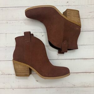Toms Constance Heeled Boot ankle bootie size women US 6.5 Color chestnut suede.
